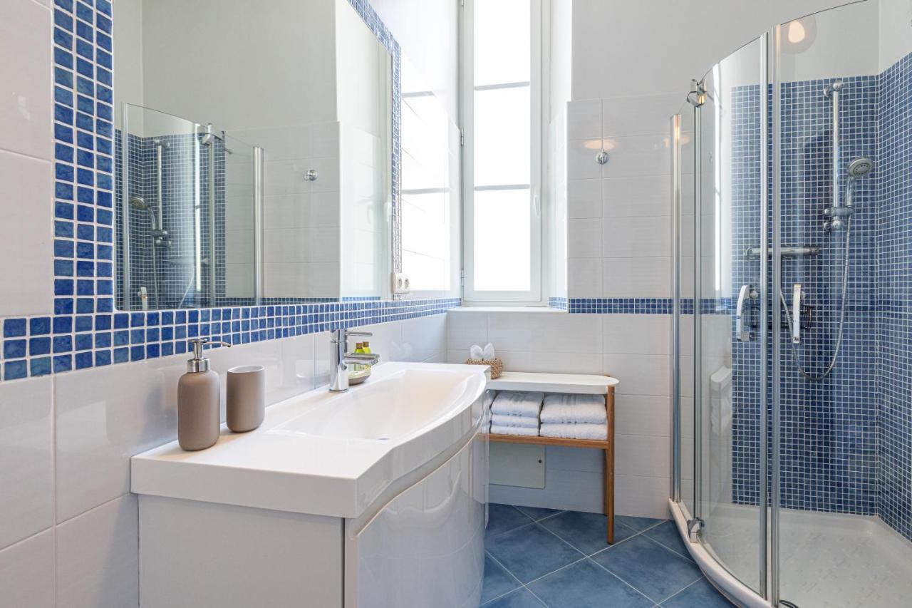 Le Palais De - Elegant With Sea View *